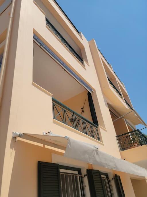 Appartement Avec Vue Aegina Екстер'єр фото